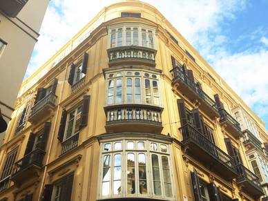 Gebäudeansicht der Sprachschule Málaga