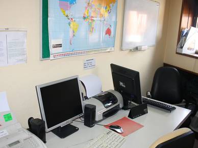 Computer Terminals in der Sprachschule Porto