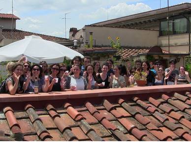 Sprachschüler auf dem Dach der Italienisch Sprachschule Florenz