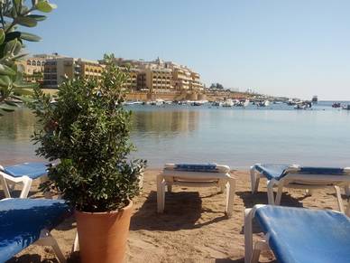 Strand auf Malta, Englisch Sprachreisen für Erwachsene