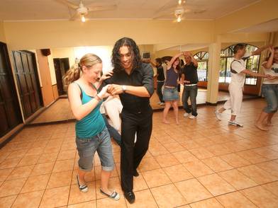 Freizeitprogramm Tanzunterricht - Sprachschule San José
