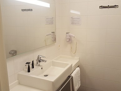 Badezimmerbeispiel in der Residenz, Sprachreisen für Job & Karriere