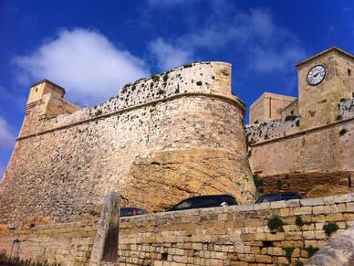 Festung in St. Julians, Englisch Sprachreisen für Schüler Malta