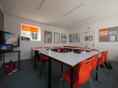 Klassenraum der Englisch Sprachschule Oxford Wheatley