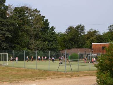 Sportplatz der Sprachschule Moreton Hall, Cambridge