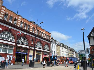 Camden Town Station, Englisch Sprachreisen für Erwachsene