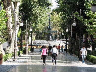 Park in Granada, Spanisch Sprachreisen für Erwachsene Spanien