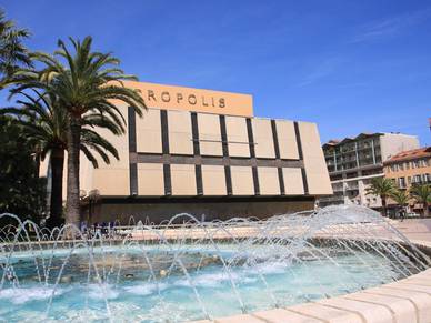 Brunnen in Nizza, Französisch Sprachreisen für Erwachsene