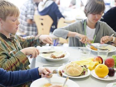 Essen im Collège Saint-Roch, Ferrières Sprachreisen für Schüler