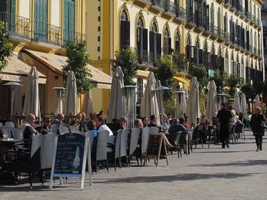 Straßencafés für die Pausen, Spanisch Sprachschule Málaga