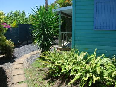 Garten I Bungalow, Französisch in der Karibik