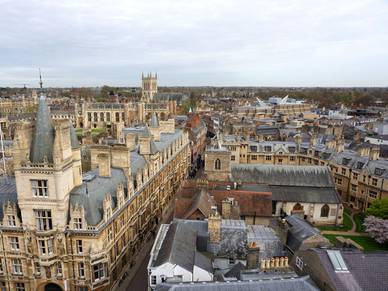 Blick auf Cambridge von Great St Mary's Church - Erwachsenen Sprachreise England