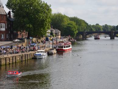 Riverwalk in York, Business Englisch Sprachreisen nach England