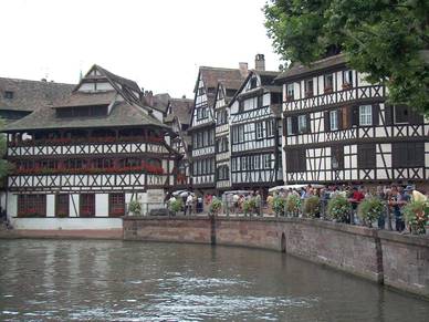 Bootstour durch die Altstadt von Straßburg, Französisch Sprachreisen für Erwachsene