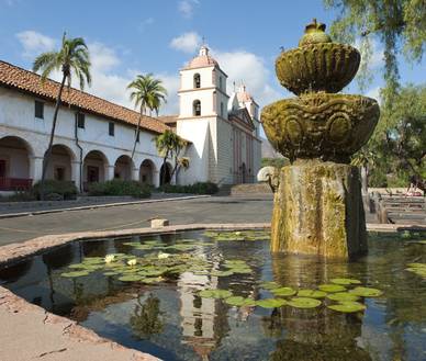 Kloster im Kolonialstil in Santa Barbara, Englisch Sprachreisen für Erwachsene