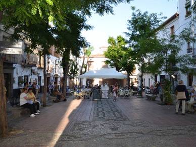 Fußgängerzone von Granada, Spanisch Sprachreisen für Erwachsene Spanien
