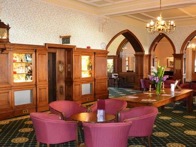 Lobby des Hotels Hydro, Sprachreisen nach England