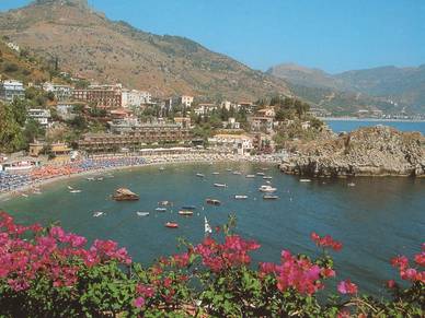 Strand von Taormina, Italienisch Sprachreisen für Erwachsene