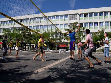 Volleyballfeld Residenz Horticole, Antibes Schülersprachreisen