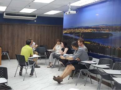 Intensiver Englisch Gruppen-Sprachkurs an der Sprachschule Bangkok