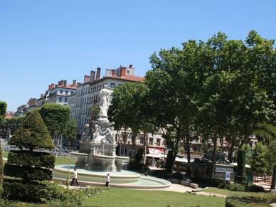Park in Lyon, Französisch Sprachreisen für Erwachsene