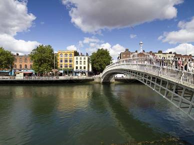 Ha'Penny Bridge in Dublin, Englisch Sprachreisen für Schüler