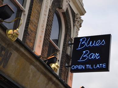 Blues Bar London-Camden, Englisch Sprachreisen für Erwachsene