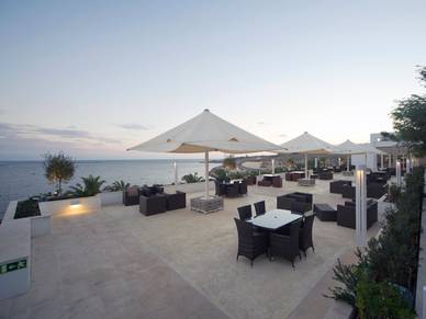 Salini Superior Resort Terrasse mit Meerblick - Englisch Sprachreise Malta