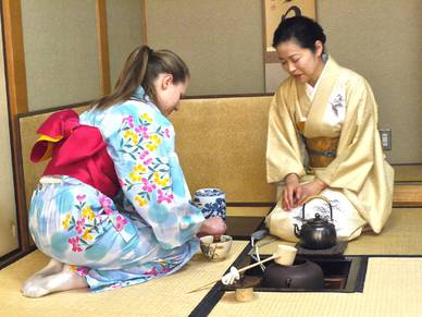 Traditionelle Teezeremonie, Japanisch Sprachschule in Tokio