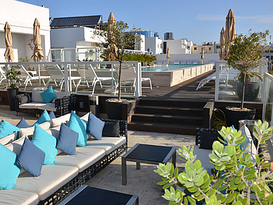 Außenbereich des Hotels, Sprachreisen nach Malta