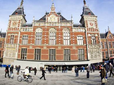 Bahnhof Amsterdam, Niederländisch Sprachreisen für Erwachsene